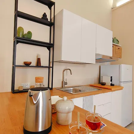 Apartment Interno2 *