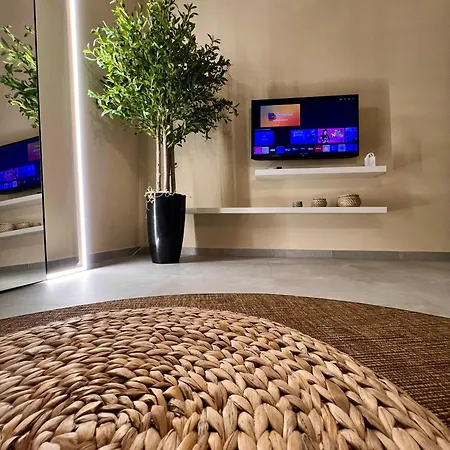 Apartment Interno2 *